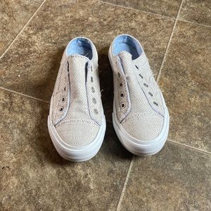 Gypsy Jazz slip ons size 7 in tan